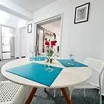Unirii 70 Hotell *