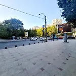Unirii 70 *